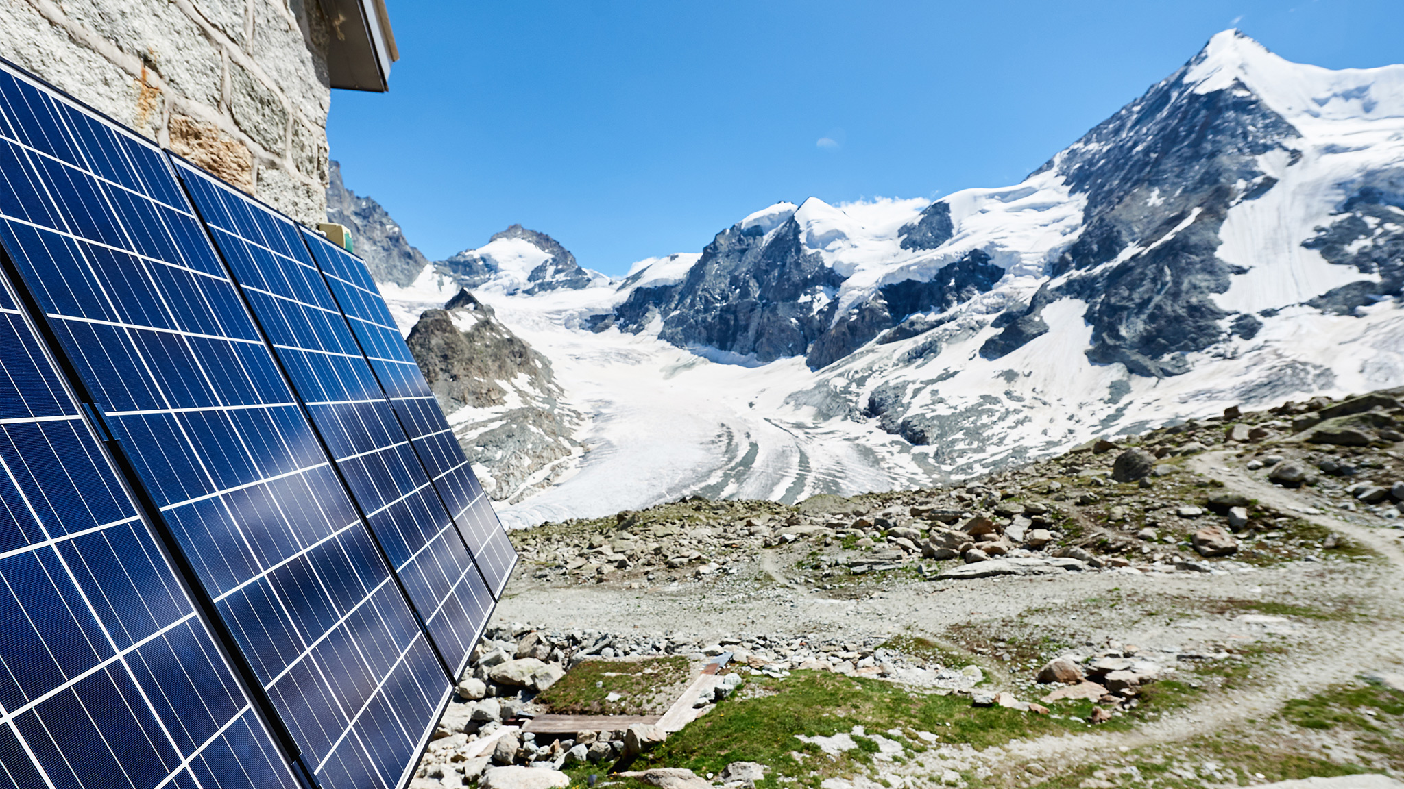Alpine Solaranlage