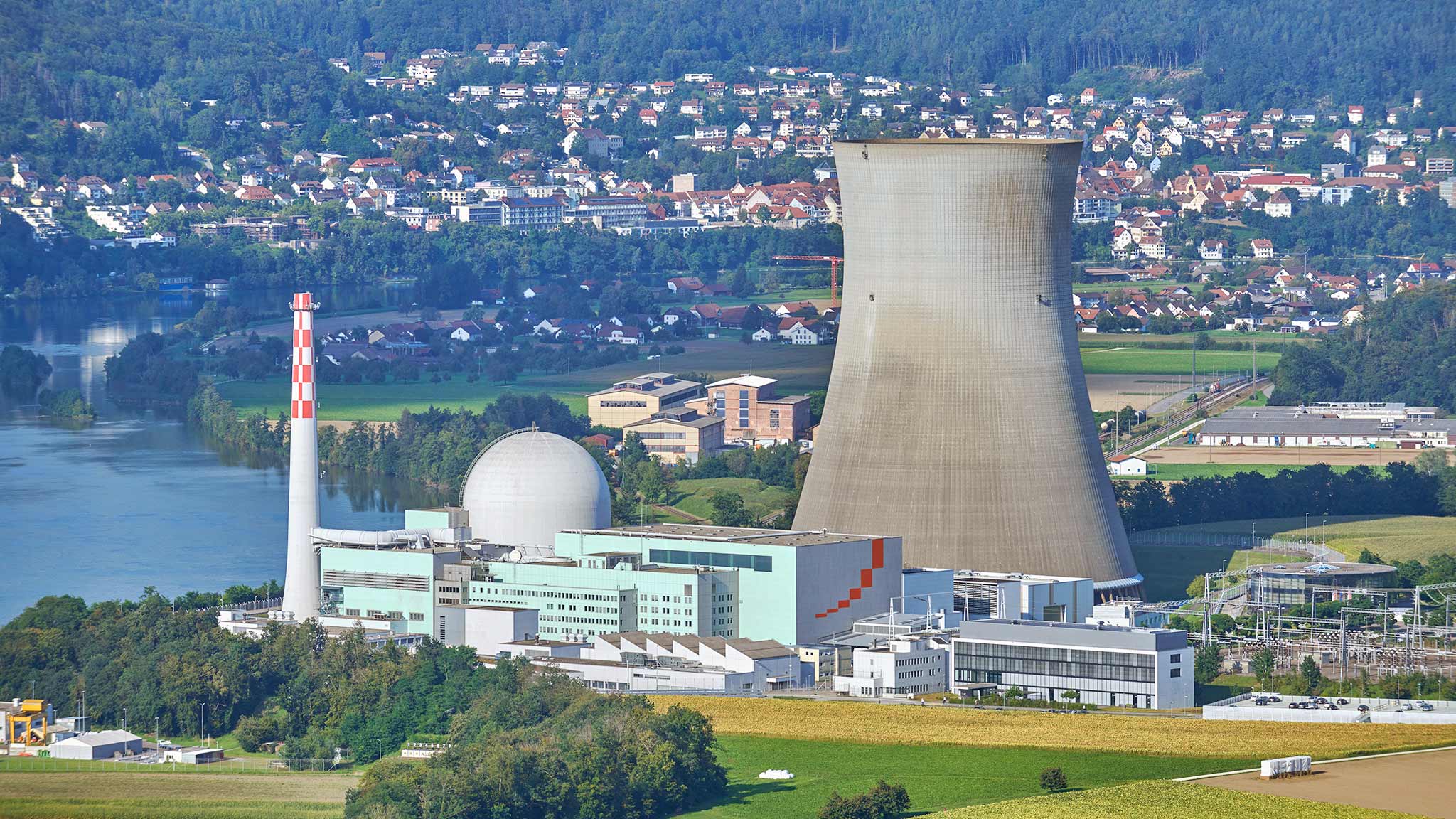 Kernkraftwerk Leibstadt mit Kühlturm